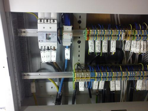 Opisy_na_przewodach_po_podlaczeni2