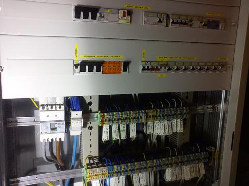 Opisy_na_przewodach_po_podlaczeniu